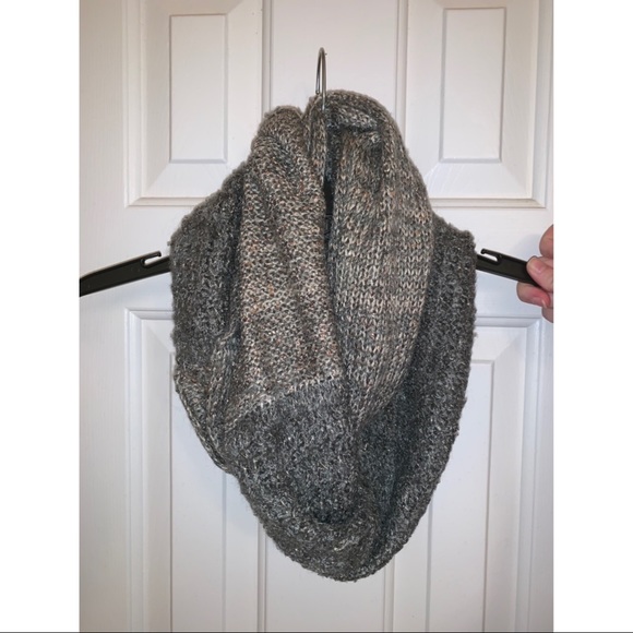 Maurices Accessories - Cute Grey/Silver Maurice’s Infinity Scarf, EUC!